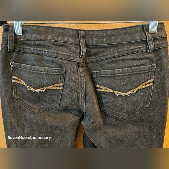 NO Boundaries Black Juniors 7 Jeans - Picture 4 of 9